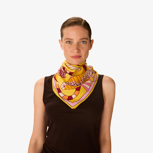 Carre 65 Cerfs Volants Yellow