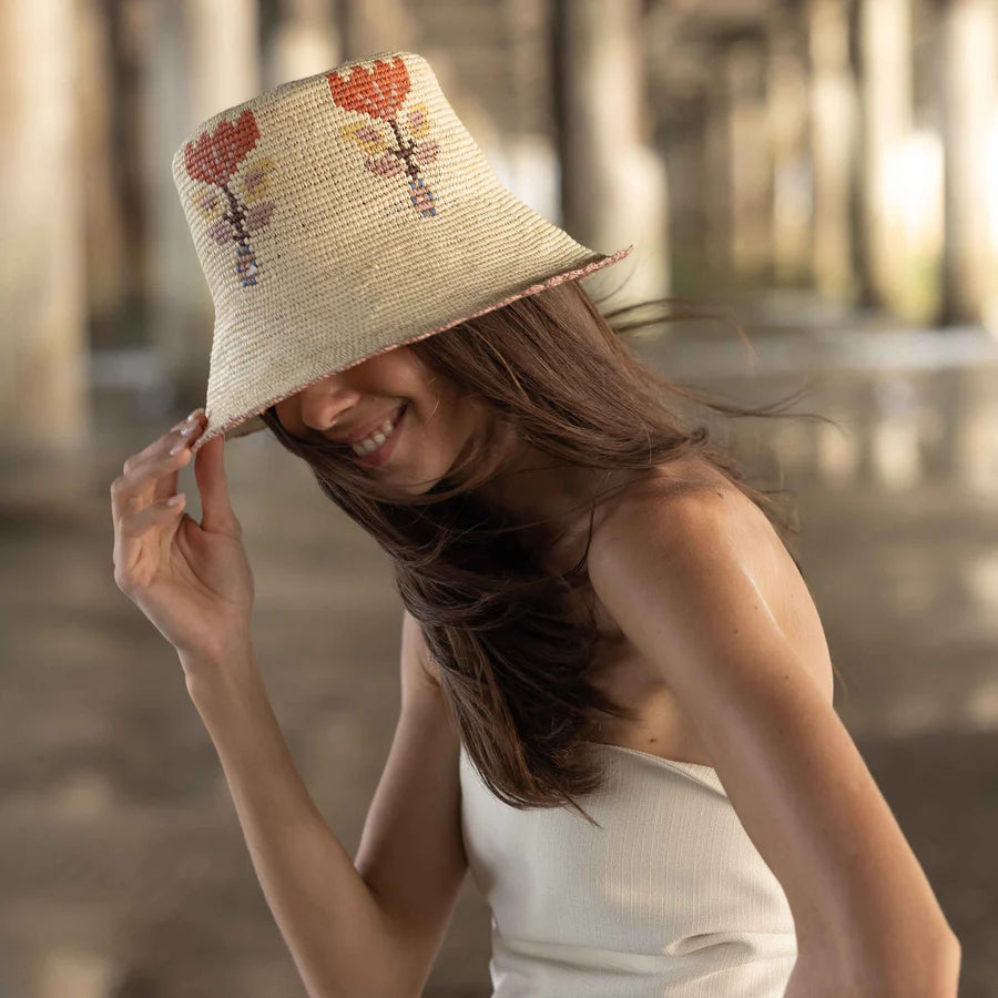 Bucket Hat in Fleur