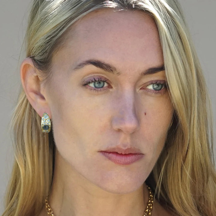 Mini Cosa Hoop Earrings in Gold