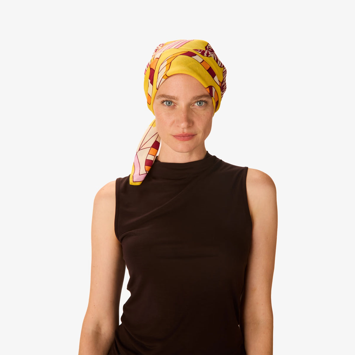 Carre 65 Cerfs Volants Yellow