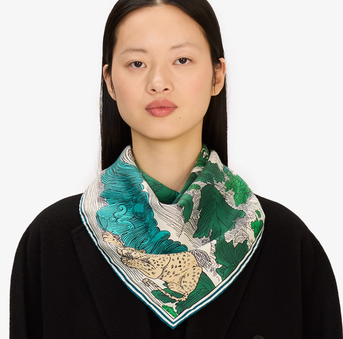 Histoire Square Scarf 70 in Green