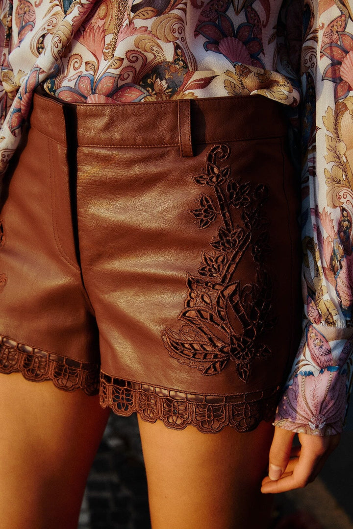 Richelieu Caramel Leather Short