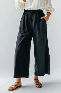 Mirth pant in black
