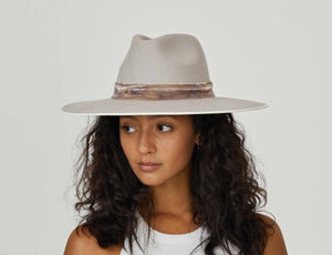 Freya Lavender in Grey
