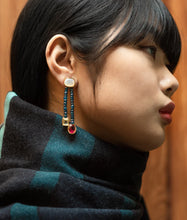 Load image into Gallery viewer, Alvar Earrings