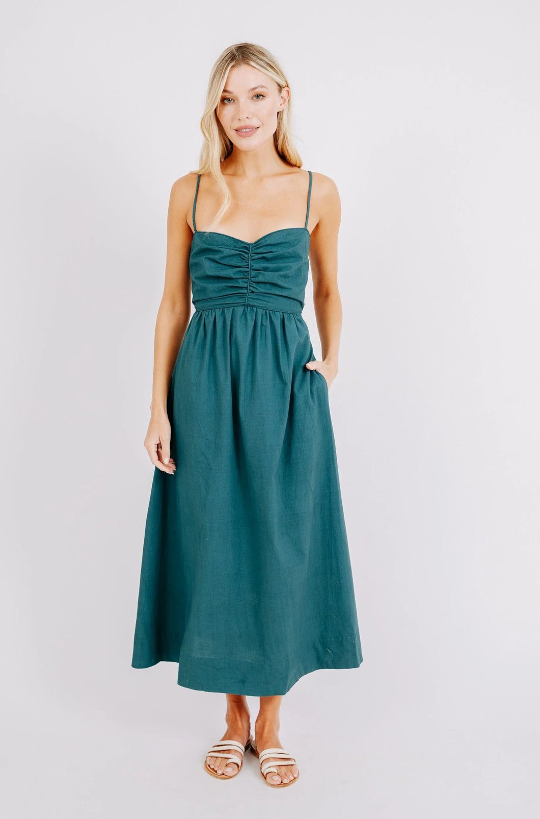 Dela dress in Spruce